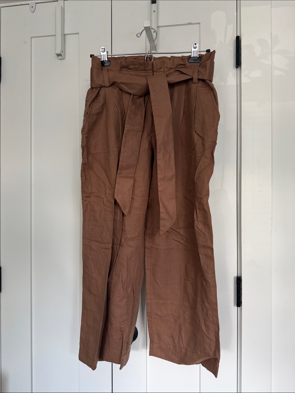 Paperbag Waist Pants in Brown